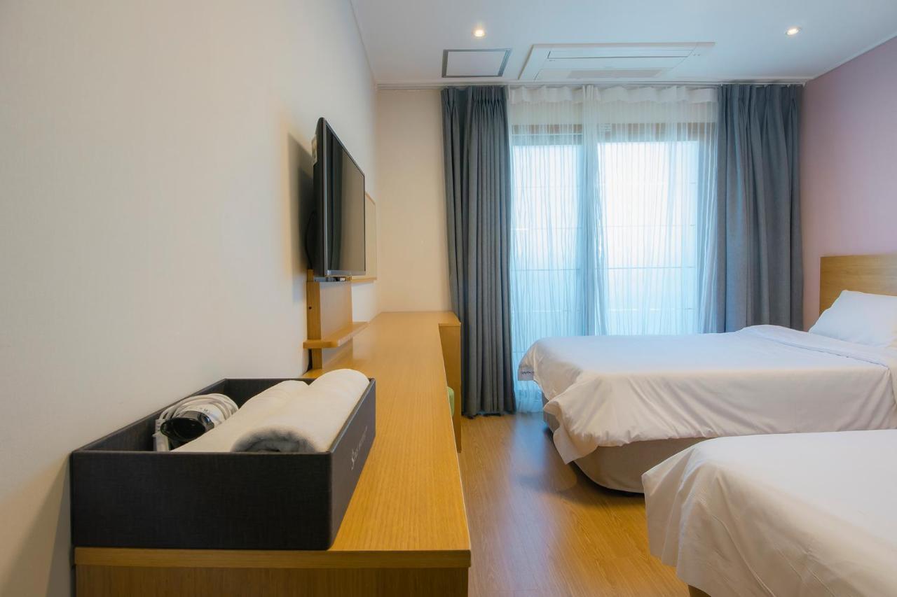 Sims Hotel เมืองเชจู ภายนอก รูปภาพ